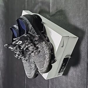 Nike Air vapormax Flyknit men's 10.5